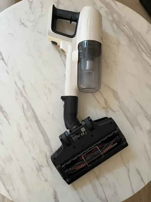 Беспроводной пылесос ELECTROLUX EP81HB25SH, отличное состояние, полностью рабочий